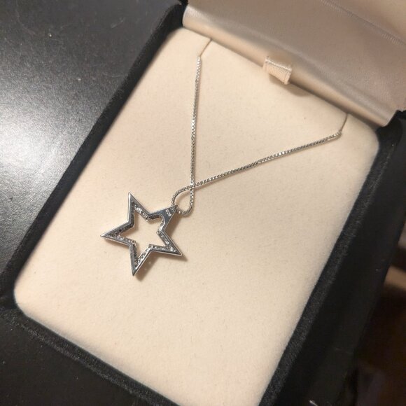 Silver Star Necklace People Jewelers - Picture 2 of 4